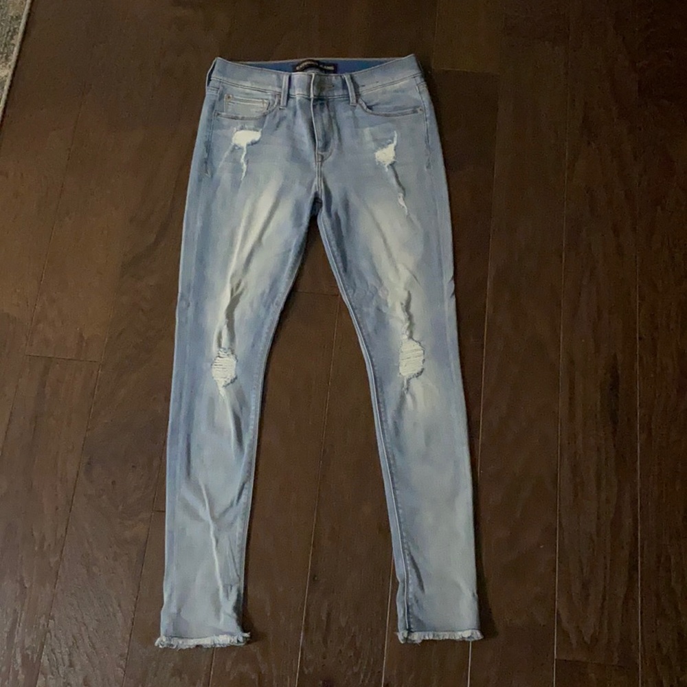 NEVER WORN EXPRESS JEANS